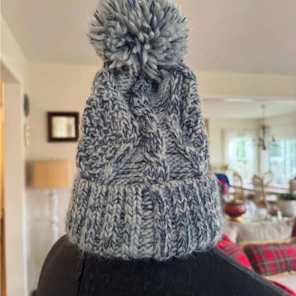 Chunky Knit Pom Pom Beanie